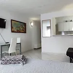 Apartment Barandas